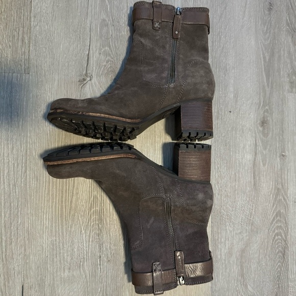 Trask Madison Waterproof Tan Brown Suede Leather Bootie Ankle Boots 7.5 - Picture 4 of 11